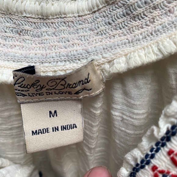 Lucky Brand tee with embroidery - Picture 4 of 5